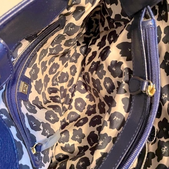 (NWT) Anne Klein Shoulder Handbag with Tassel | Leo Lion Logo - Picture 7 of 13